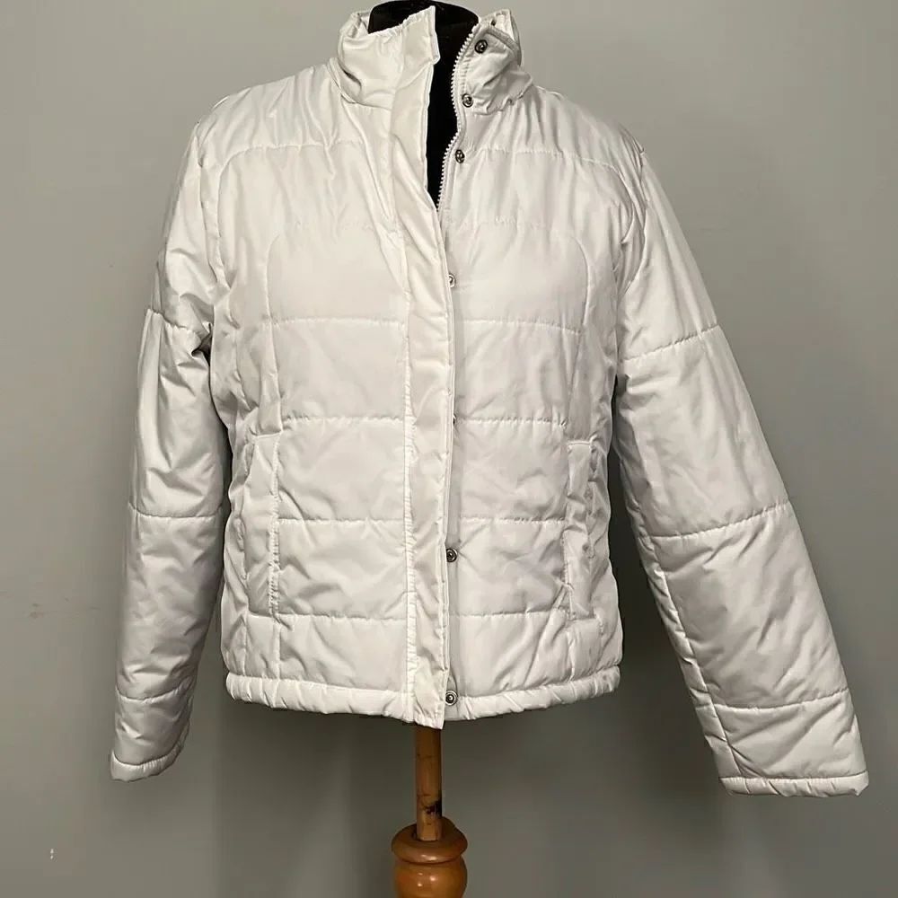 Marcelle Renee Cold Free Women's White Full Zip Puffer Jacket